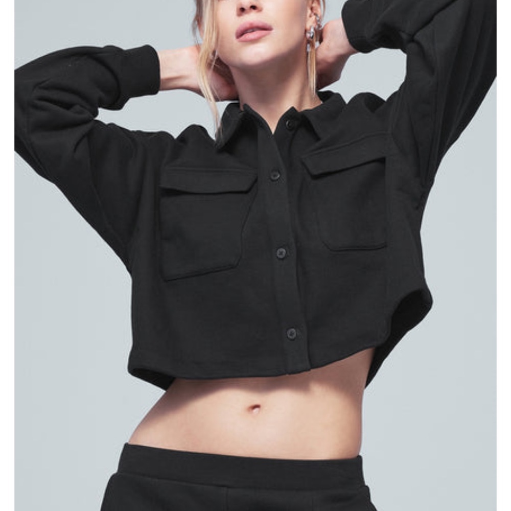 NWT Alo Yoga Renown Cropped Button up pullover